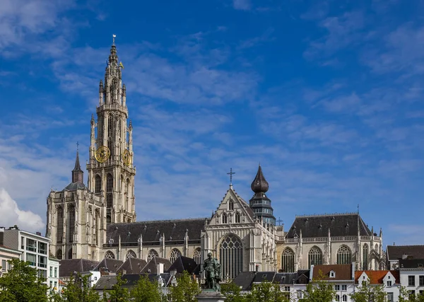 Antwerp-Belçika 'daki Grote Markt Katedrali — Stok fotoğraf