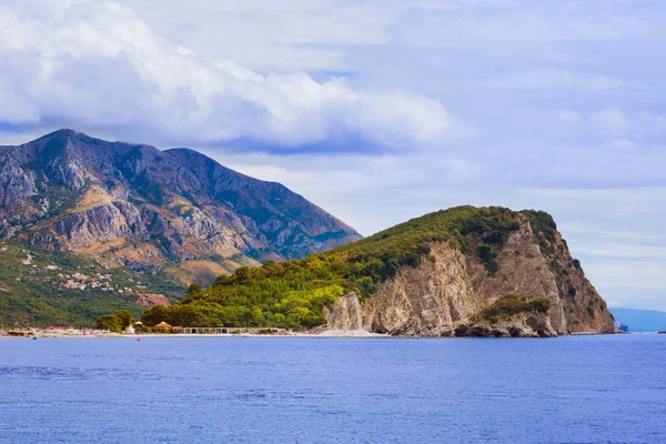 Insel st. nicholas in budva montenegro — Stockfoto