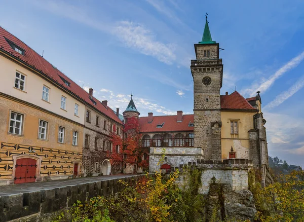 Castillo de Hruba Skala en el paraíso de Bohemia - República Checa —  Fotos de Stock