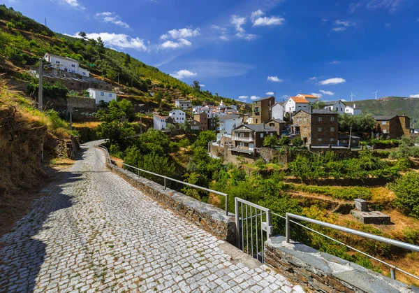 Vila perto de Piodao - Portugal — Fotografia de Stock
