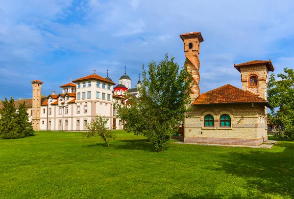 Klooster Kovilj in Fruska Gora - Servië — Stockfoto