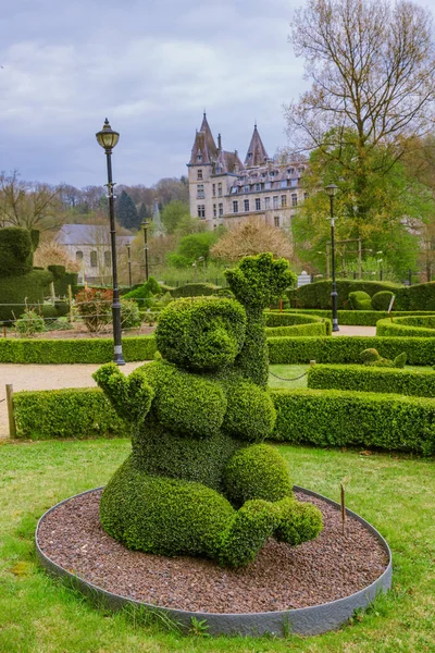 Escultura Bush en el parque - Durbuy Bélgica —  Fotos de Stock