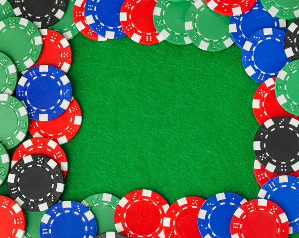 Frame gemaakt van casino chips op groene tafel — Stockfoto