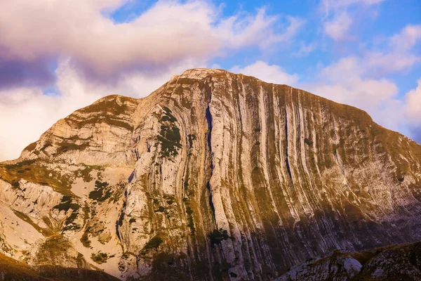 モンテネグロの国立山公園ドゥルムトル 自然旅行の背景 — ストック写真