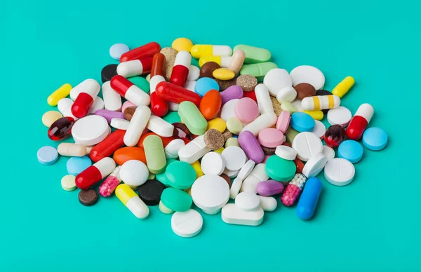 Hromada Pilulek Zelené Lékařské Zázemí — Stock fotografie