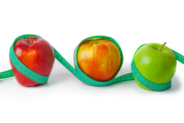 Äpfel Und Maßband Isoliert Auf Weißem Hintergrund — Stockfoto