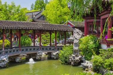 Şangay, Çin - 23 Mayıs 2018: Yuyuan Bahçesi (Mutluluk Bahçesi) Şangay 'ın merkezinde.