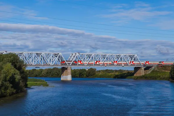 Treno Sul Ponte Kolomna Russia Regione Mosca — Foto Stock