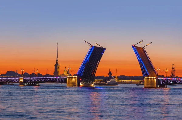 Río Neva Abierto Palacio Dvortsovy Puente San Petersburgo Rusia — Foto de Stock