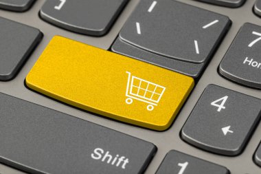 Alışveriş anahtarı olan bilgisayar defteri klavyesi - teknoloji arkaplanı