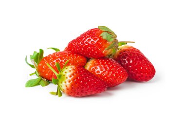 Çilek beyaz arkaplanda izole edildi