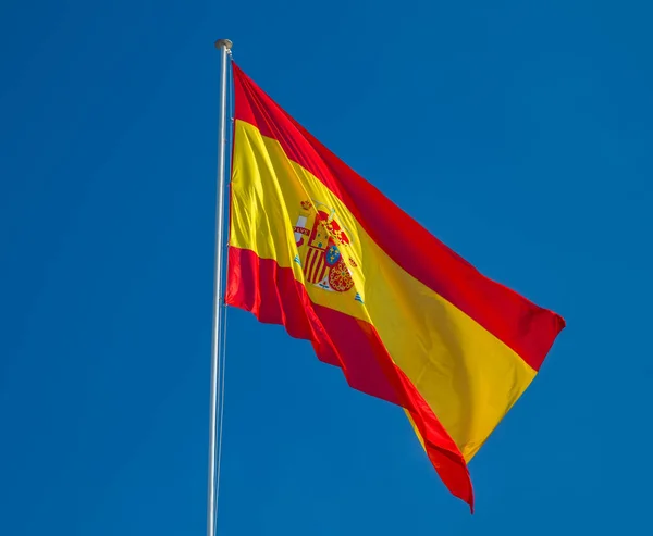 Bandera España Brillante Luz Del Sol Contra Azul Astuto — Foto de Stock