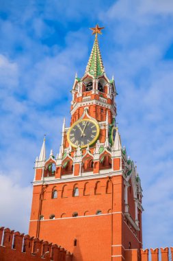 Güneşli, Rusya Moskova Kremlin işçinin Kulesi. Bu İtalyan mimar tarafından Pietro Antonio Solari 1491 yaptırılmıştır. Moscow sembollerin biridir.