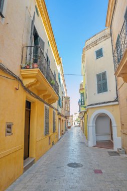 Ciutadella eski şehrin dar yayalara, Menorca, Balear Adaları, İspanya.