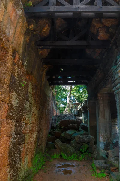 Pasaje Interior Las Antiguas Estructuras Del Templo Preah Khan Siem — Foto de Stock