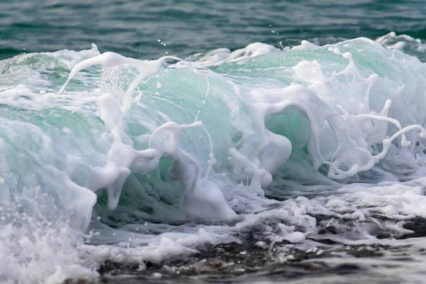 Raging Black Sea. Big wave with sea foam — Stock Photo, Image