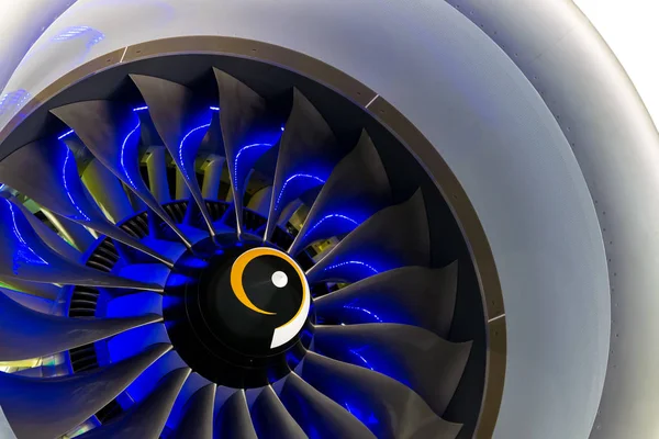 Turbo-jet engine of the plane on close up — Stock Photo, Image