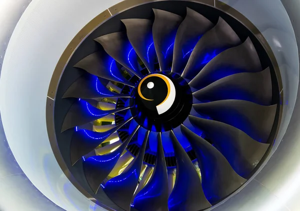 Turbo-jet engine of the plane on close up — Stock Photo, Image