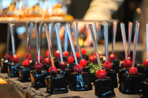 Canapés Sur Table Buffet Repas Debout — Photo