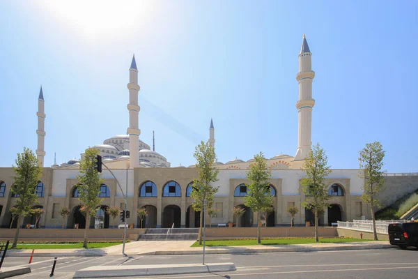 New Camlica Mosque in Turkey — Stock Photo, Image