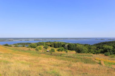 Güzel manzara özgürleşir ve nehir 