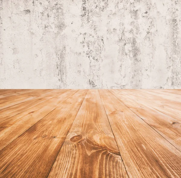 Pokój Szarą Cercementową Ścianą Drewnianą Podłogą Dużą Ilością Desek — Zdjęcie stockowe