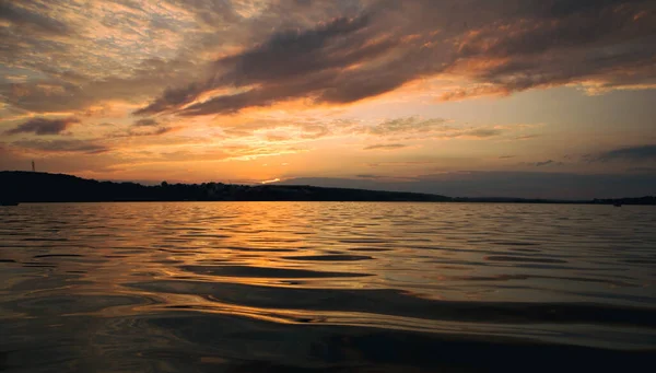 Bellissimo Tramonto Sul Lago — Foto Stock