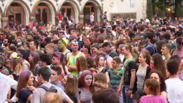 Ucrania Kharkov 2018 Gente Celebra Festival Colores Holi Fiesta Aire — Vídeos de Stock