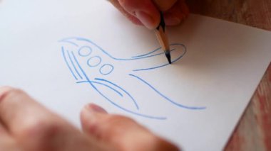 Bir kalem ile düz bir çizgi