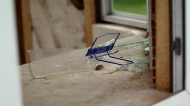 Donets Havzası Ukrayna 2018 Harabeleri windows, kırık bir köşk, binayı terk.