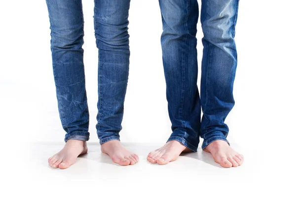 Paar in Jeans verliebt — Stockfoto