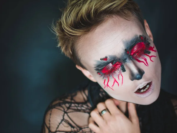 Makeup for Halloween. Portrait of a girl with bleeding eyes. — Stock Photo, Image