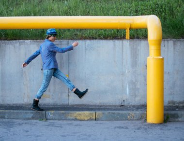 Modern kadın adımları bir çıkmaz içine.
