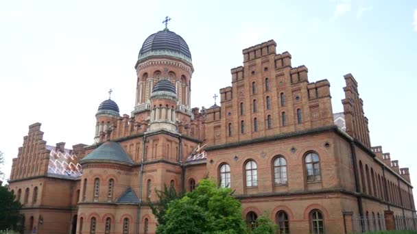 Chernivtsi Ulusal Üniversitesi Kampüs görüntüsü. — Stok video