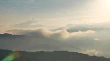 Ukraynalı Karpatlar şafak