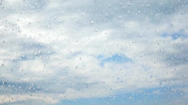 Дождь стекло капли города облака — стоковое видео