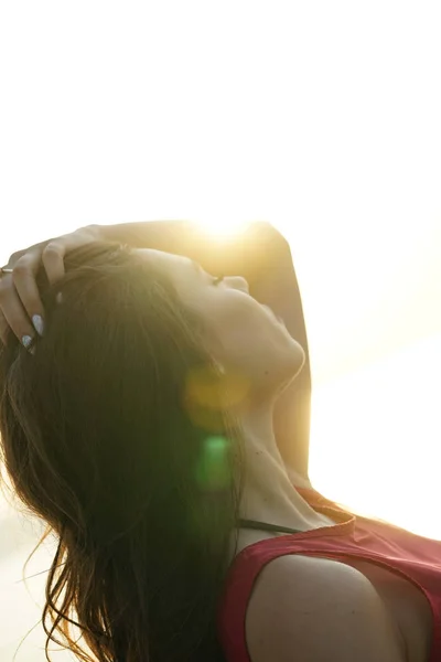 Portait Mujer Por Hermoso Atardecer — Foto de Stock