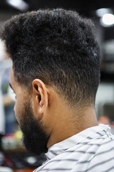 Nastro Collo Giovane Uomo Nero Barbershop African Ragazzo Taglia Capelli — Foto Stock