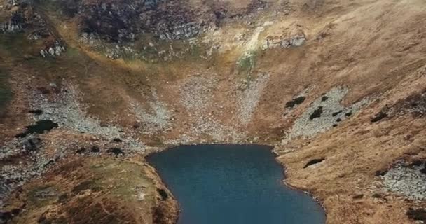 Mooie Luchtfoto Drone Beelden Van Highland Lake Nasamovyte Karpaten Populaire — Stockvideo