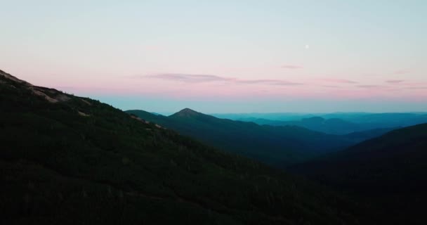 Bellissimo Tramonto Sulle Montagne Dei Carpazi Sole Tramonta Sull Orizzonte — Video Stock