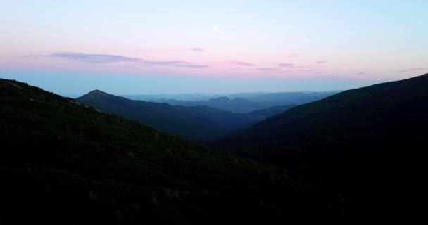 Belo Pôr Sol Nas Montanhas Dos Cárpatos Sol Põe Sobre — Vídeo de Stock