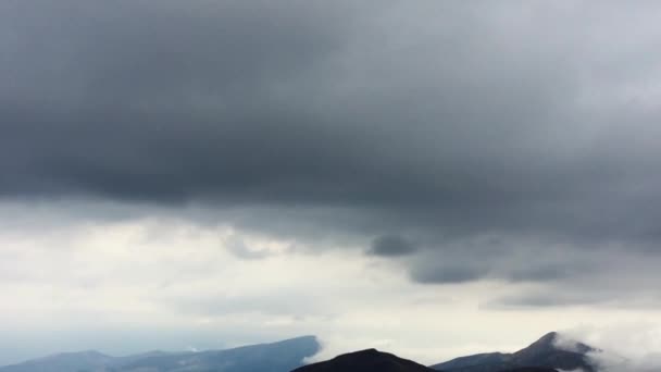 Beuatiful Panorama Parc Montagne Avec Ciel Nuageux Dramatique Temps Froid — Video