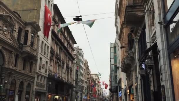 Istanbul Turquía Mayo 2018 Multitud Turistas Caminando Por Carretera Popular — Vídeos de Stock