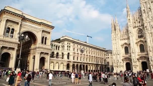 Mailand Italien Oktober 2018 Wunderschöner Domplatz Mit Statue Des Siegreichen — Stockvideo