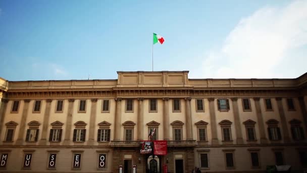 Мілан Італія Жовтня 2018 Національна Італійський Прапор Полюс Встановлених Старі — стокове відео