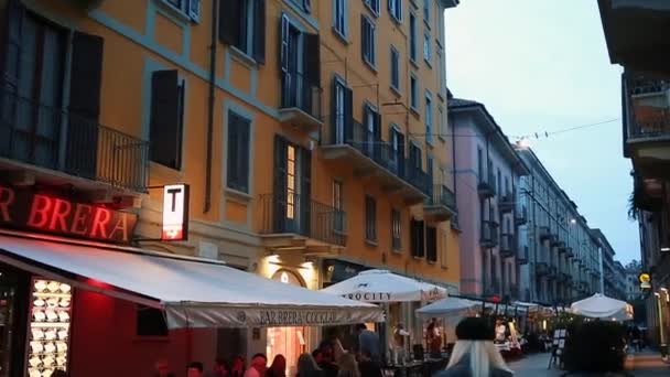 ミラノ イタリア 2018 Lombardie 領域でミラノの美しい都市通り イタリアの古代都市の映像 — ストック動画