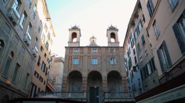 İtalya, Genova-12 Ekim, 2018: eski şehir limanı 'nda geleneksel renkli Italyan evler. Cenova popüler turist alanı.