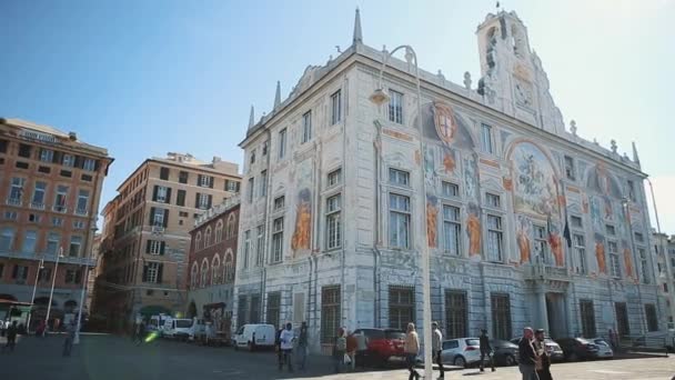 イタリア ジェノバ 2018 セントジョージ銀行やカサ デッレ コンペールカタリナ ジェノヴァにサン ジョルジョ 有名な古代 ヨーロッパで最も古い銀行の一つ — ストック動画