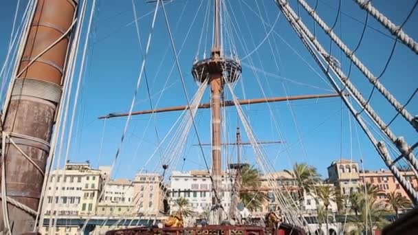 Ιταλία Γένοβα Οκτωβρίου 2018 Ξύλινη Βάρκα Από Ταινία Πειρατές Της — Αρχείο Βίντεο
