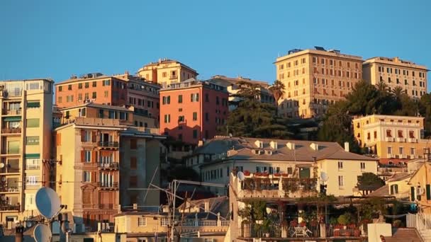 Italia Genova Octubre 2018 Casas Tradicionales Italianas Coloridas Puerto Ciudad — Vídeo de stock